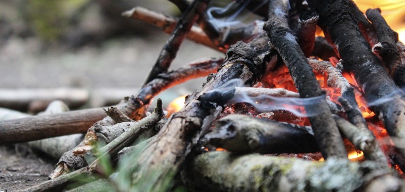 Detailaufnahme Lagerfeuer